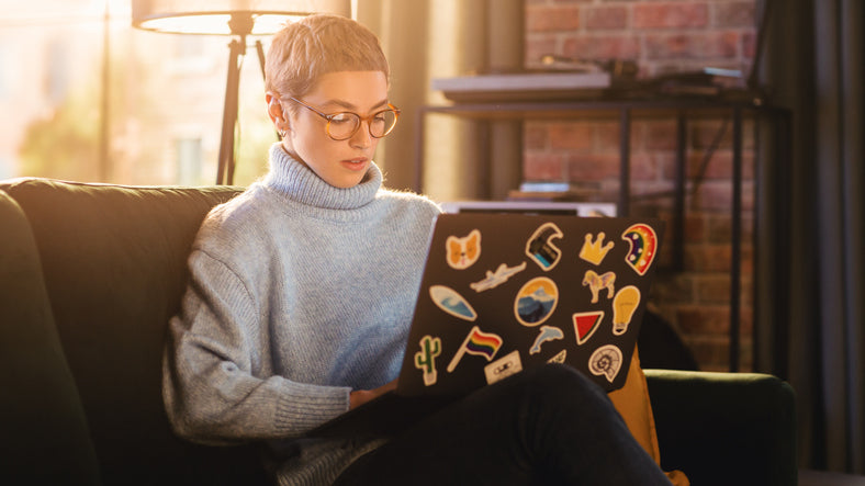8 Creative Ways to Use Stickers and Labels for Marketing During the Holidays